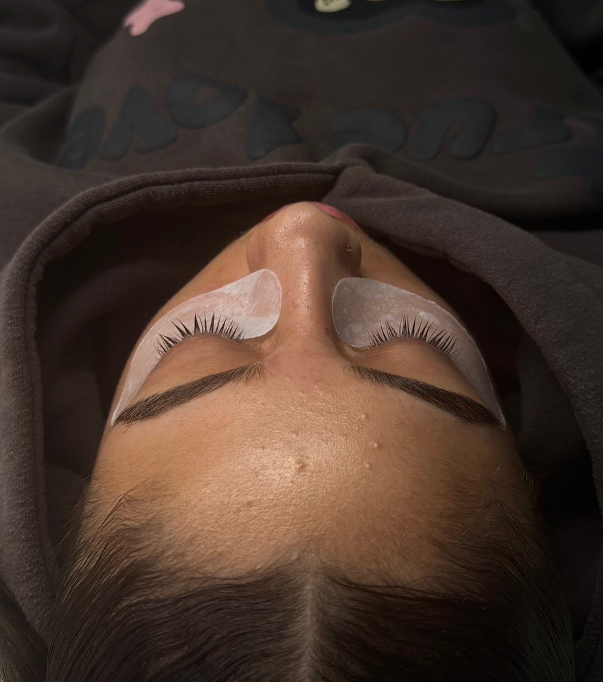 Lash treatment in progress