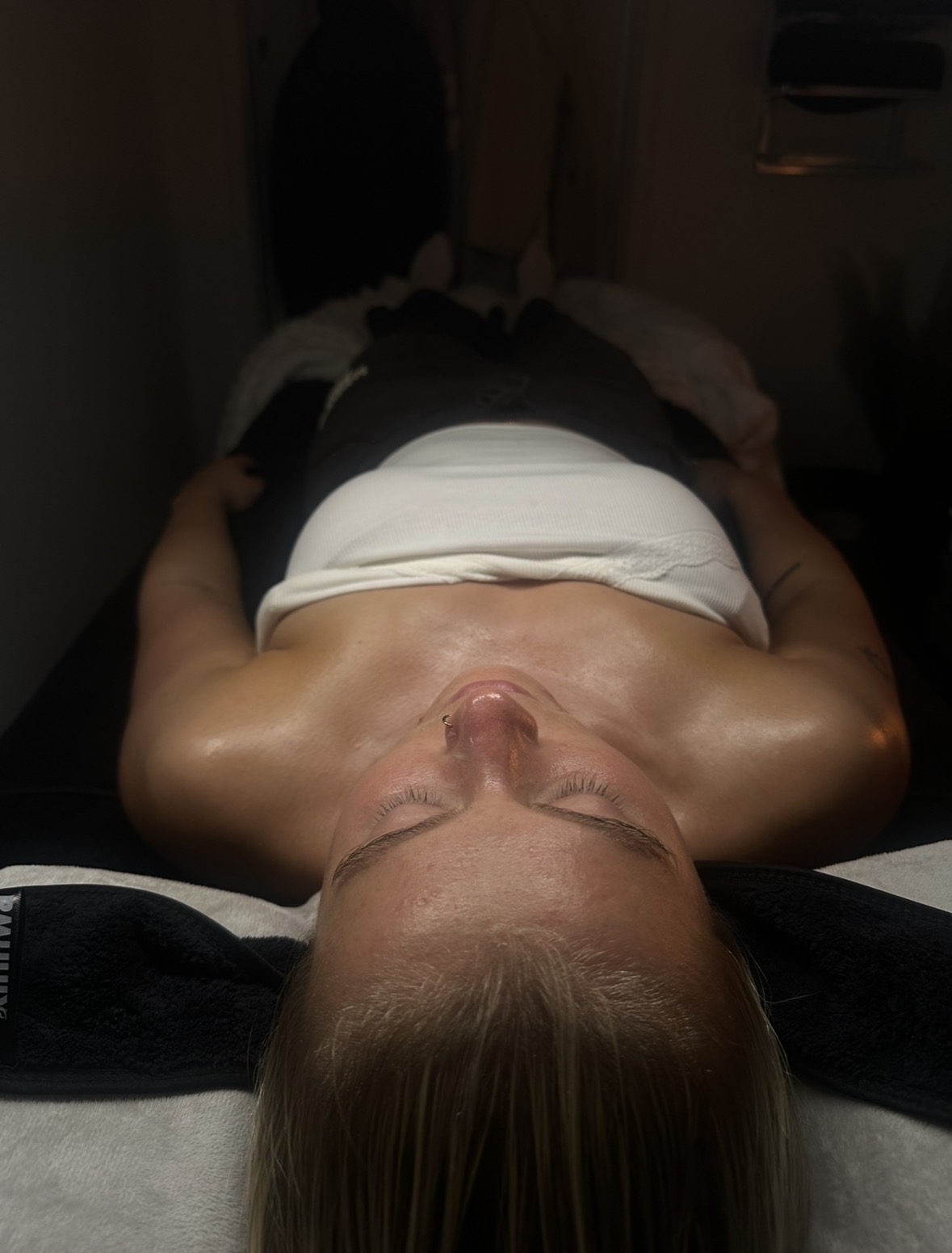 Relaxing facial treatment in the salon